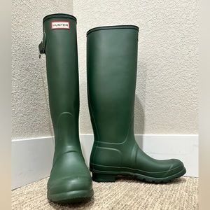 NEVER WORN Hunter Boots